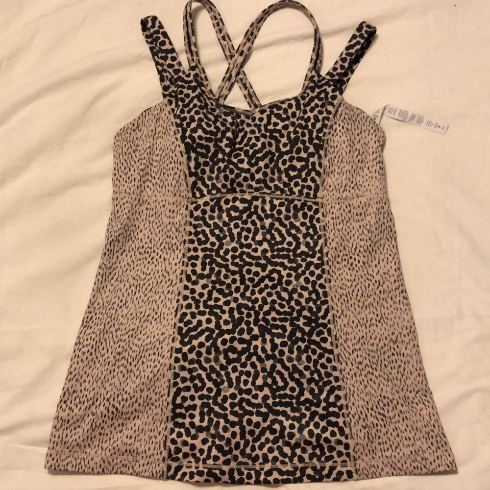 Lululemon athletic top